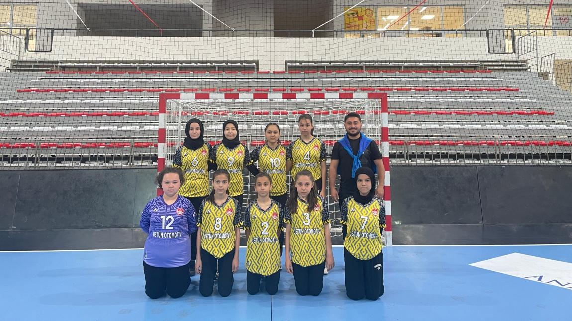 Yıldızlar Kız Futsal Takımımızla Bölge Yarışmasına Katıldık